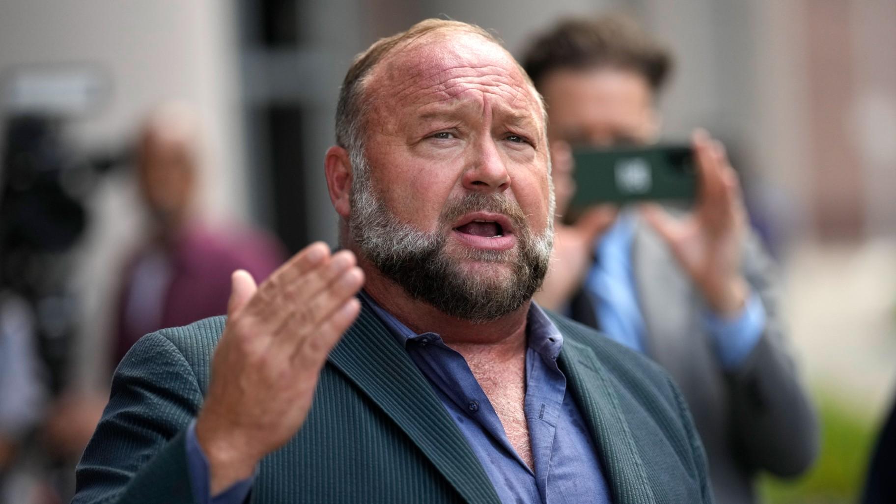 Alex Jones at Sandy Hook bankruptcy proceedings