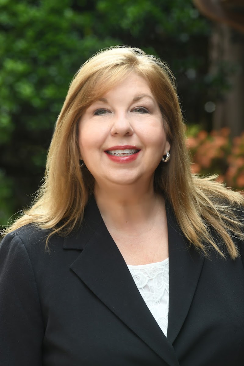 Lynn Bradley